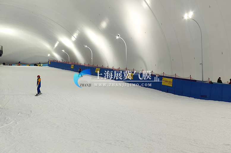 气膜室内滑雪场拥有那些优势